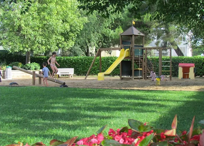 In A Modern * Μπιμπιόνε